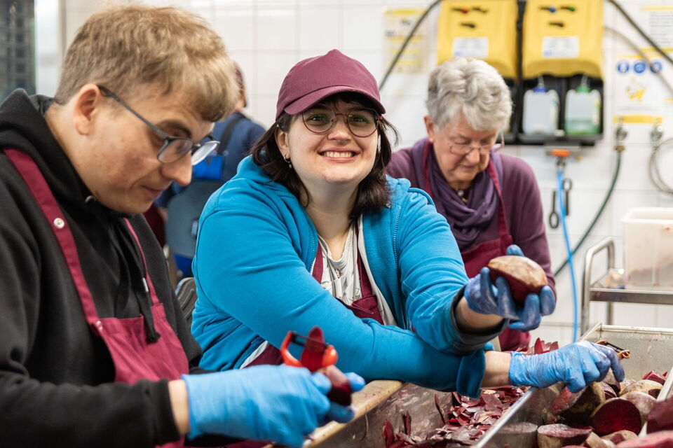 Pädagogische / Pflegerische Fachkraft im Bereich Gemüseverarbeitung (m/w/d)