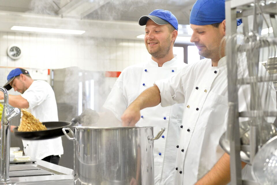 Assistenzkraft Haus Martha/ Küchenhilfe (m/w/d)